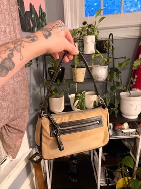 Coach Hamptons Signature Demi Pouch